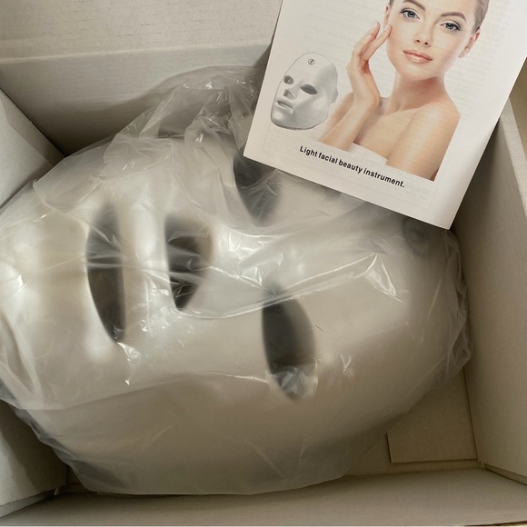 LED Light Therapy Mask - Picture 2 of 15